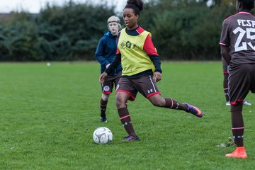 Bild 28 - C-Juniorinnen Halstenbek-Rellingen - St.Pauli : Ergebnis: 0:5